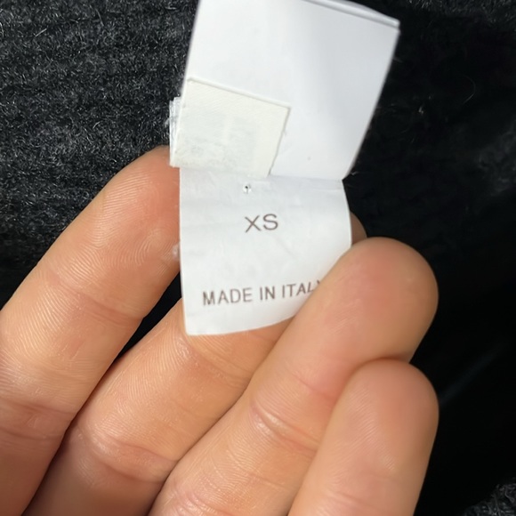 Brunello Cucinelli Cashmere Short Sleeve Turtleneck Sweater - Picture 7 of 7